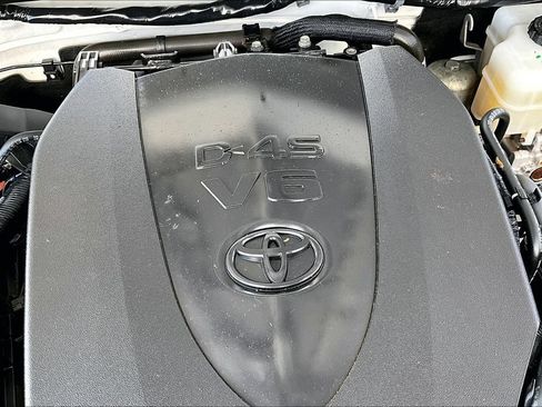 Certified 2019 Toyota Tacoma TRD Off-Road w/ Technology Package AWD/4WD image 35