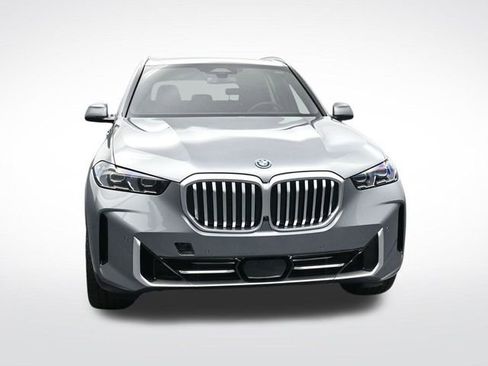 New 2026 BMW X5 xDrive50e w/ Climate Comfort Package image 11