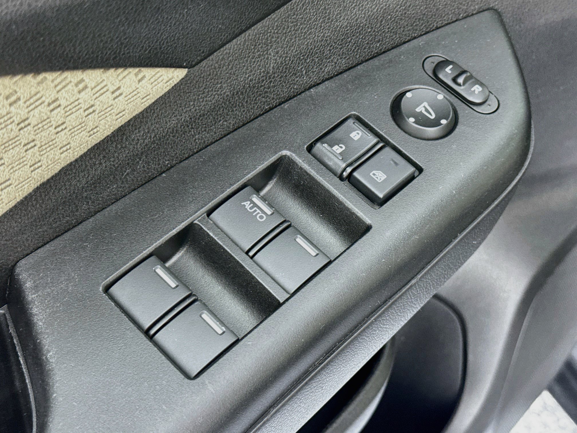 Used 2015 Honda CR-V EX image 17