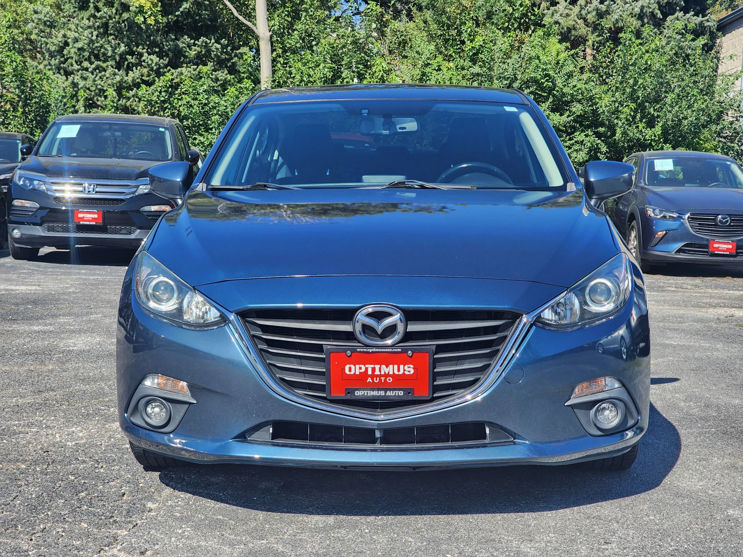 Used 2016 MAZDA MAZDA3 i Touring w/ Popular Equipment Package FWD image 2