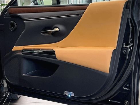 Used 2023 Lexus ES 350 w/ Premium Package image 29