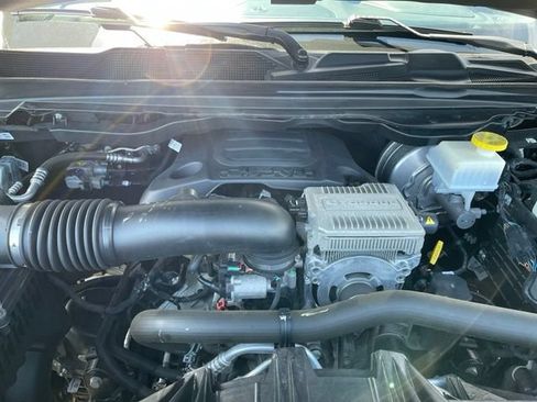 Used 2023 RAM 1500 Laramie AWD/4WD image 31