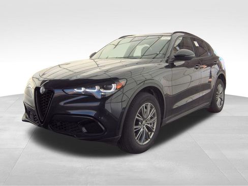 Used 2024 Alfa Romeo Stelvio Sprint AWD/4WD image 2