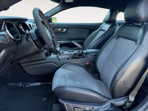 Used 2019 Ford Mustang Shelby GT350 w/ Technology Package image 9