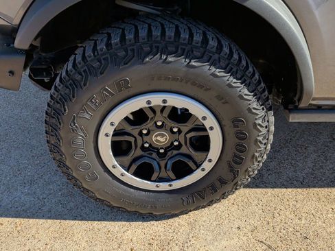 Used 2021 Ford Bronco Black Diamond w/ Sasquatch Package image 44