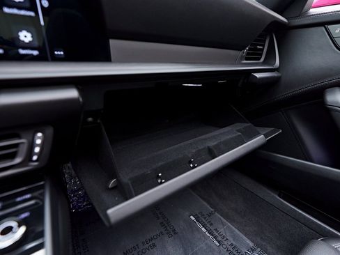 Used 2024 Porsche 911 Targa 4 GTS w/ Premium Package image 94