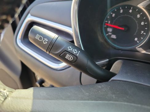 Used 2021 Chevrolet Equinox LT AWD/4WD image 25
