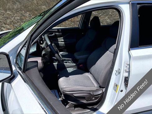 Used 2019 Hyundai Santa Fe SE w/ Cargo Package AWD/4WD image 23