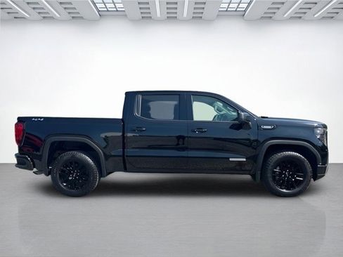 Used 2025 GMC Sierra 1500 Elevation image 3