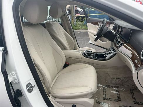 Used 2017 Mercedes-Benz E 300 4MATIC image 13
