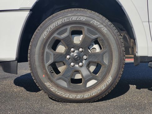New 2026 RAM 1500 Big Horn AWD/4WD image 7