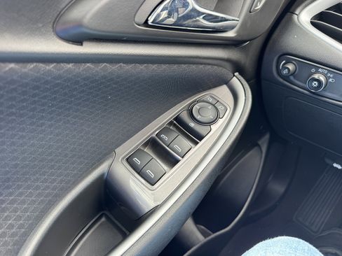 Used 2023 Chevrolet Malibu LT FWD image 21