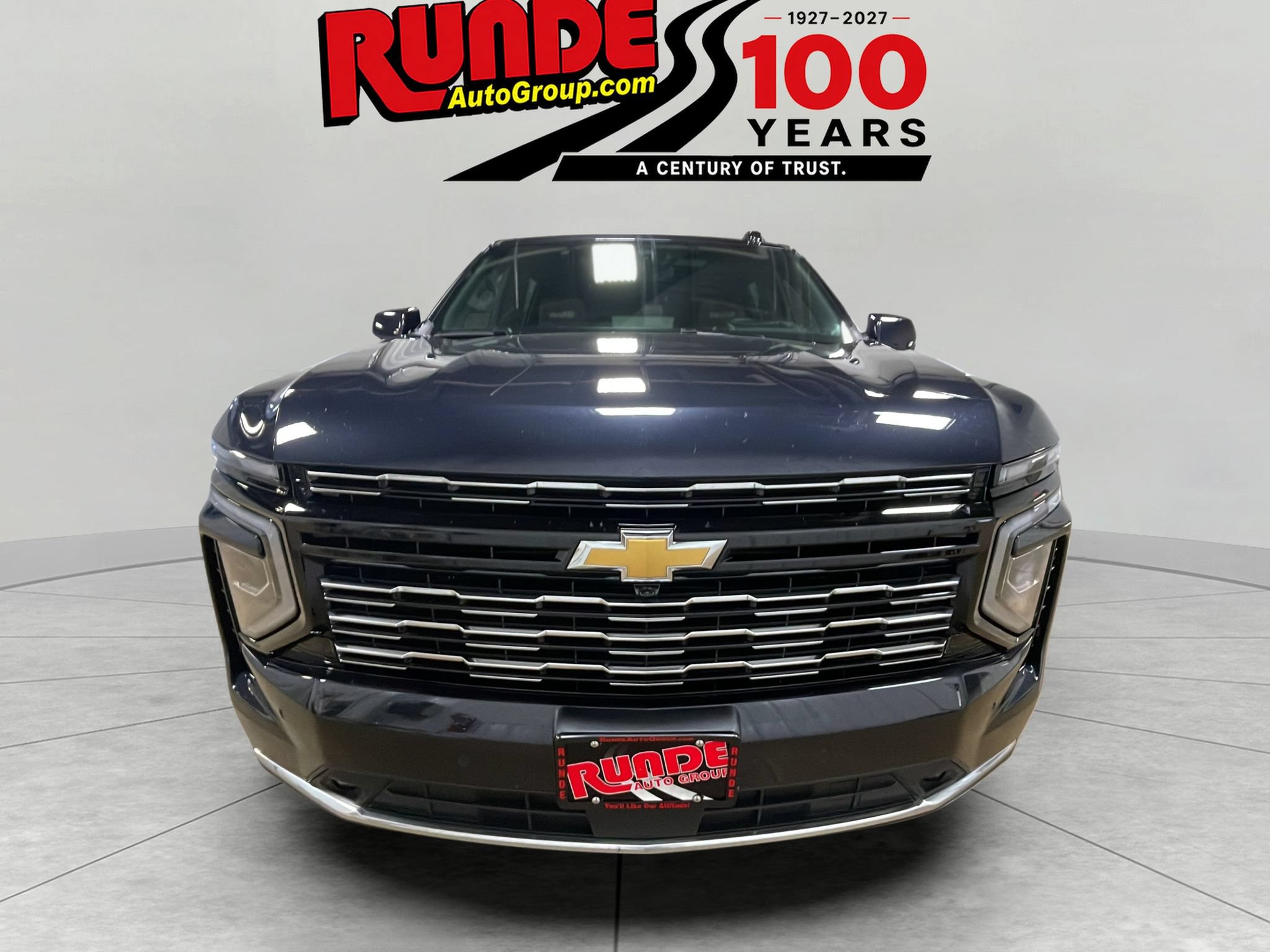 Used 2025 Chevrolet Suburban High Country w/ Sun And Tow Package AWD/4WD image 9