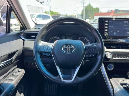 Used 2021 Toyota Venza LE AWD/4WD image 20