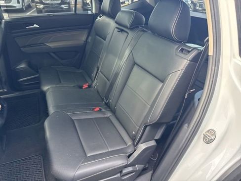 Used 2023 Volkswagen Atlas SE image 14