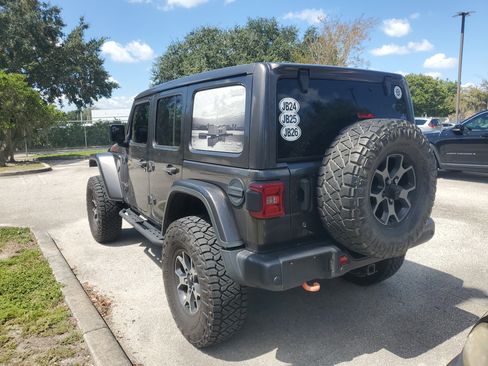 Used 2018 Jeep Wrangler Unlimited Rubicon AWD/4WD image 4