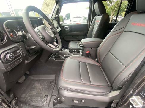 New 2025 Jeep Gladiator Rubicon image 24