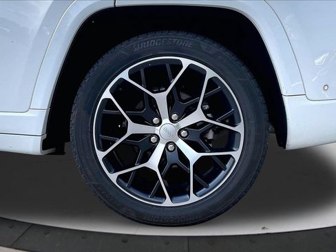 Certified 2022 Jeep Grand Cherokee Summit AWD/4WD image 37