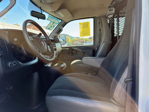 Used 2024 GMC Savana 2500 w/ Driver Convenience Package image 21