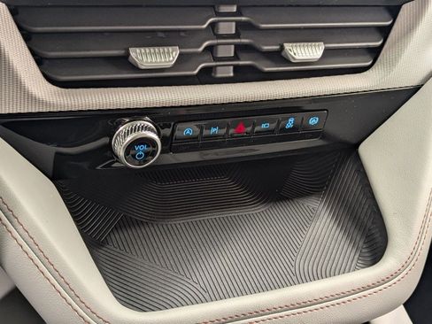 New 2026 Ford Explorer Active w/ Active Comfort Package image 24