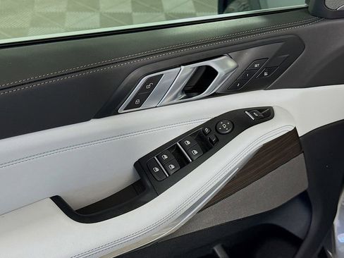 Used 2026 BMW X5 sDrive40i w/ Executive Package image 18