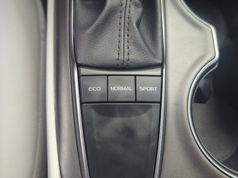 Used 2023 Toyota Camry SE FWD image 22