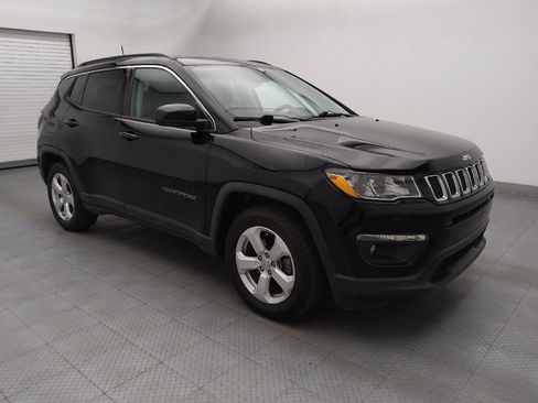 Used 2019 Jeep Compass Latitude w/ Popular Equipment Group FWD image 11
