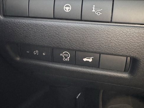 Used 2025 Nissan Rogue Platinum w/ Platinum Premium Package image 29