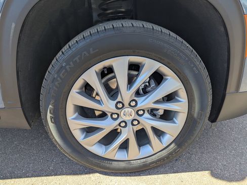 Certified 2025 Buick Enclave Preferred image 9