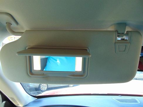 Used 2021 Ford Explorer Limited image 27