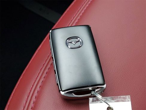 New 2025 MAZDA CX-5 Carbon Edition image 31