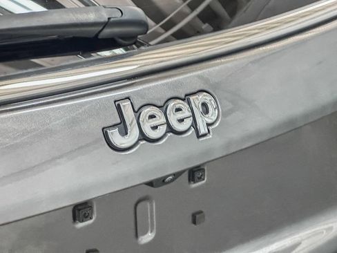 Certified 2023 Jeep Compass Limited image 17