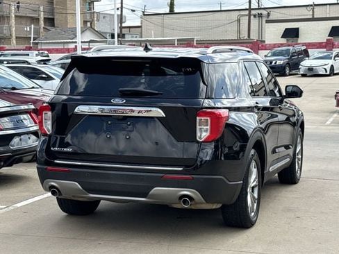 Used 2022 Ford Explorer Limited w/ Equipment Group 301A RWD image 4