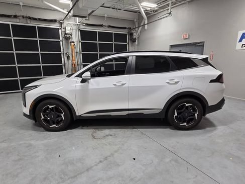 Used 2026 Kia Sportage EX w/ EX Panorama Roof Package FWD image 4