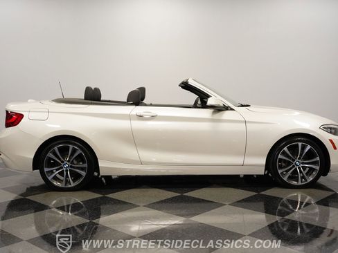 Used 2017 BMW 230i Convertible image 14