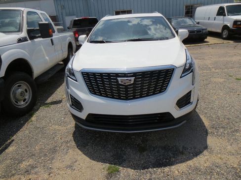 Used 2020 Cadillac XT5 Premium Luxury image 3
