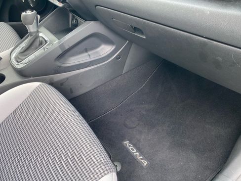 Used 2022 Hyundai Kona SE FWD image 39