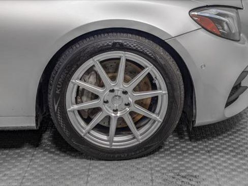 Used 2017 Mercedes-Benz E 400 4MATIC Wagon image 35