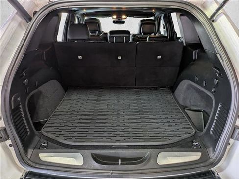 Used 2018 Jeep Grand Cherokee Limited image 7