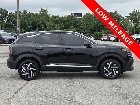 Used 2025 Nissan Kicks SV FWD image 6