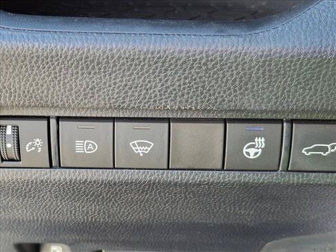 Used 2020 Toyota RAV4 XLE w/ Convenience Package AWD/4WD image 13