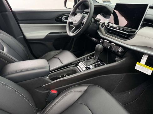 New 2026 Jeep Compass Limited image 24