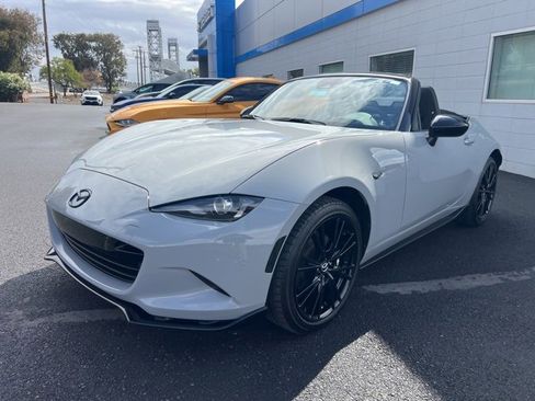 Used 2024 MAZDA MX-5 Miata Club image 11