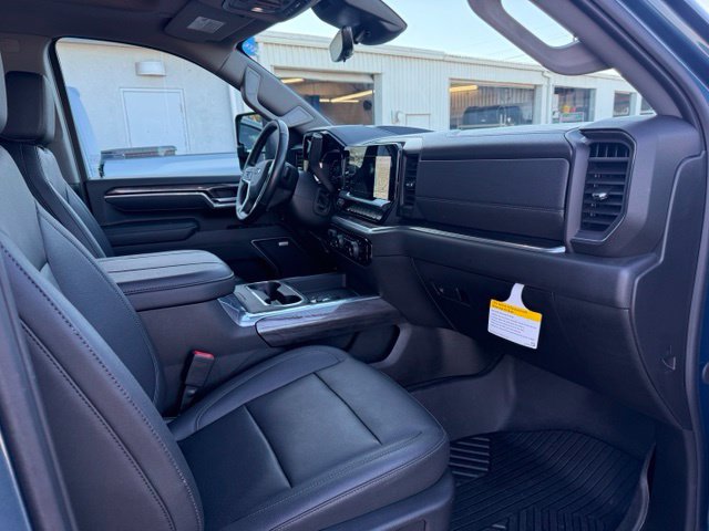 Used 2025 Chevrolet Silverado 2500 LTZ w/ Trail Boss Package AWD/4WD image 24