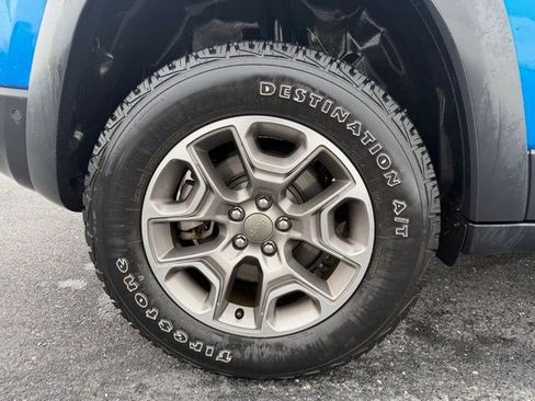 Used 2021 Jeep Cherokee Trailhawk w/ Sun, Sound & Nav Group image 23