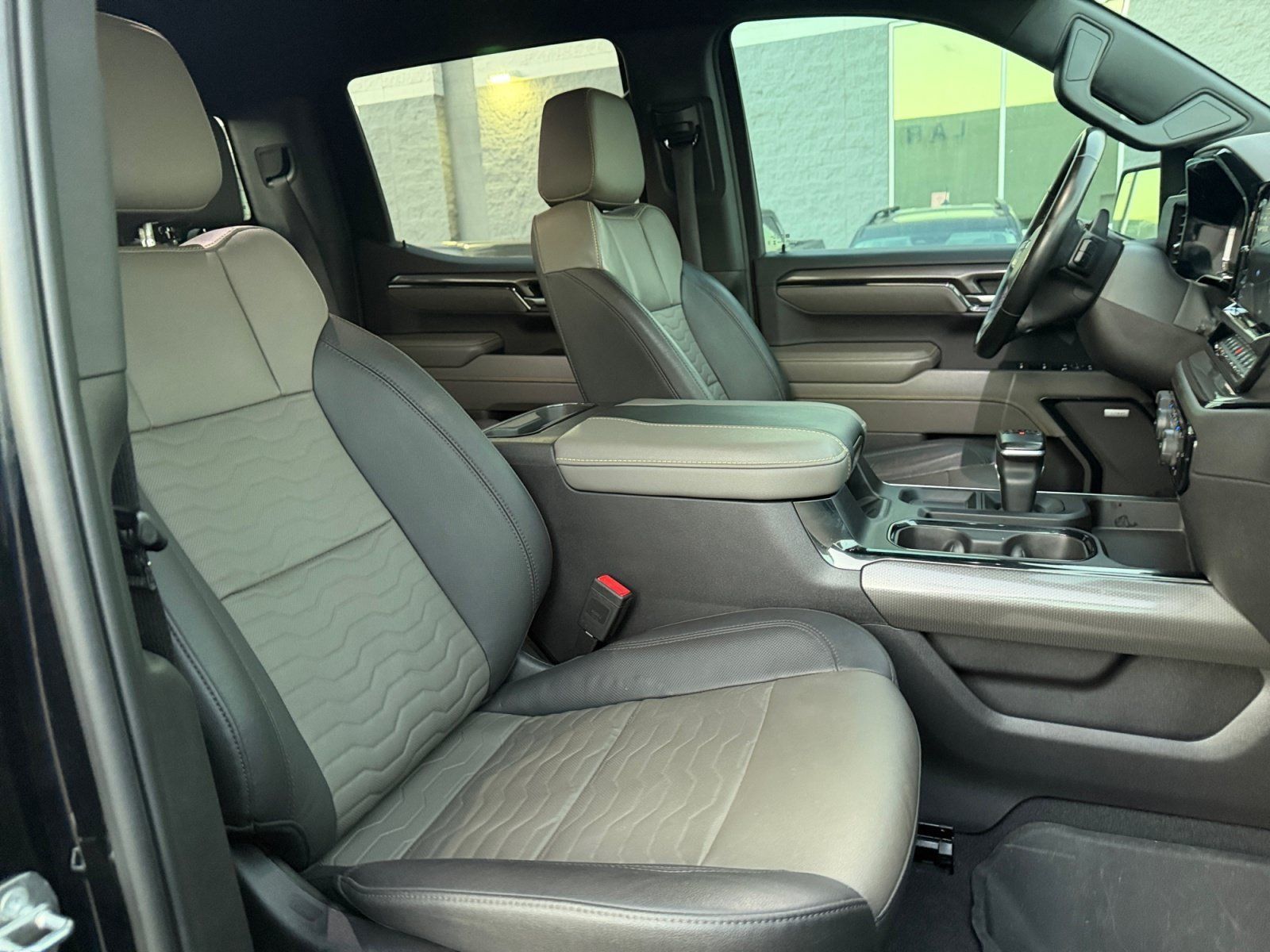 Used 2024 Chevrolet Silverado 1500 ZR2 AWD/4WD image 29