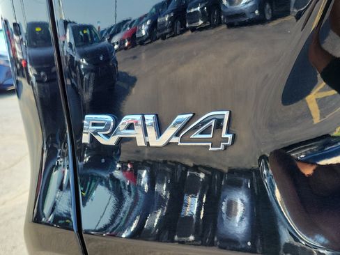 Used 2024 Toyota RAV4 XLE FWD image 6