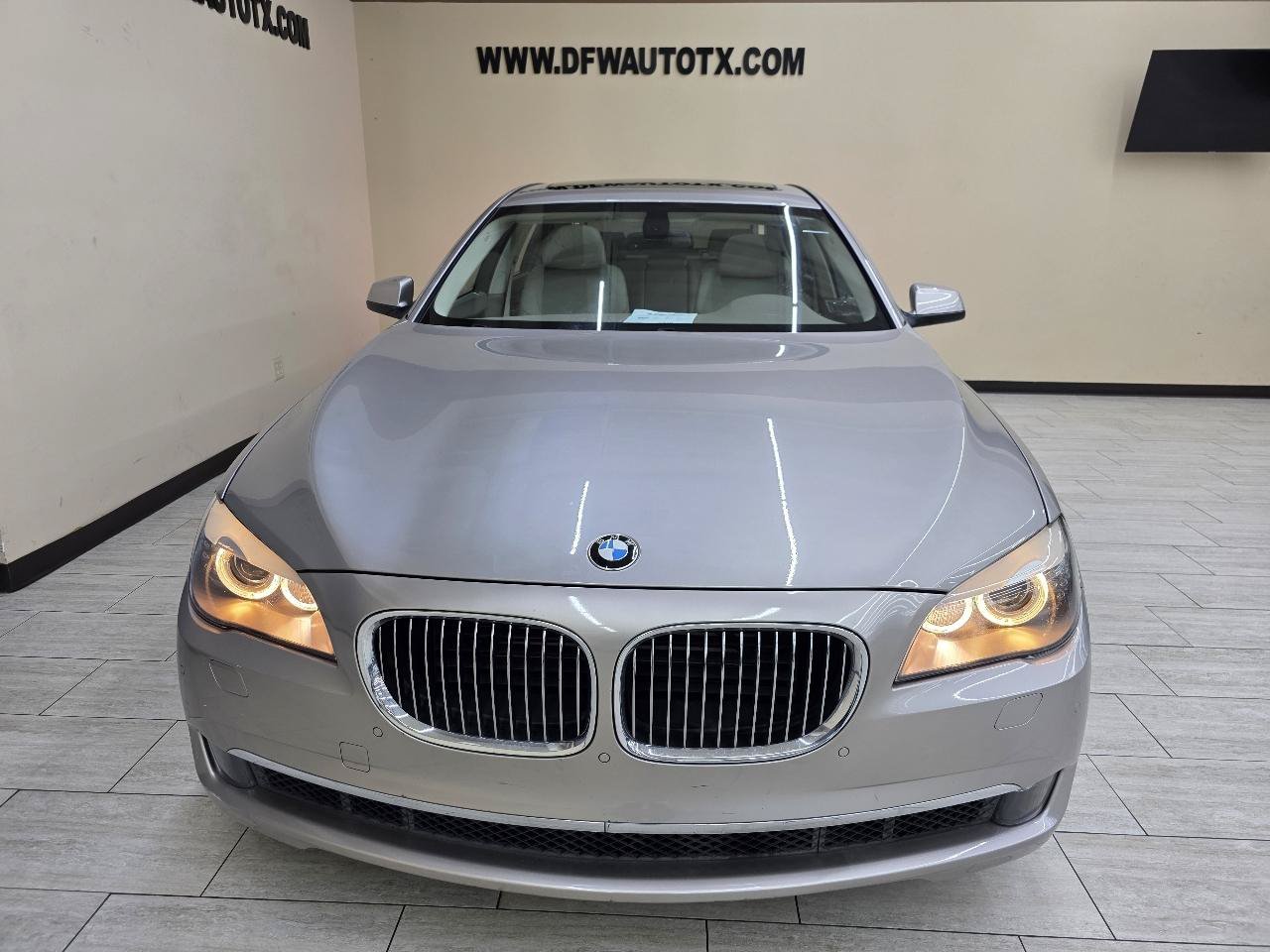 Used 2011 BMW 750Li xDrive AWD/4WD image 3