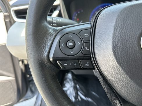 Used 2021 Toyota Corolla LE FWD image 19