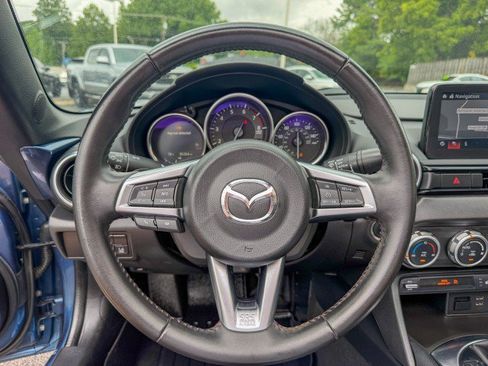 Used 2018 MAZDA MX-5 Miata RF Grand Touring RWD image 9